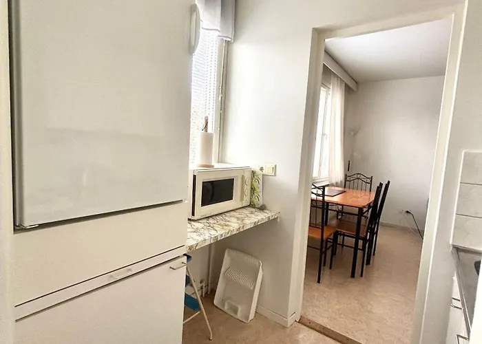 Charming With Sauna Department Free Parking